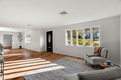 11 Murray St, Peabody, MA 01960 - photo 5