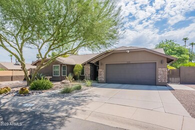 325 S Cathy Ct, Chandler, AZ 85226 - photo 2