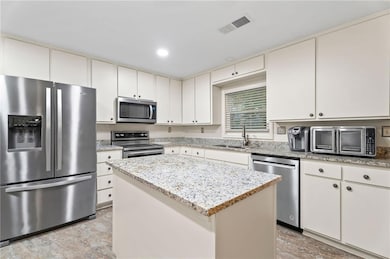 4040 Summit Dr unit 9, Marietta, GA 30068 - photo 2