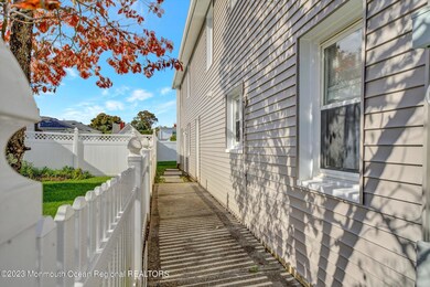 1194 Eatontown Blvd unit R3, Oceanport, NJ 07757 - photo 2