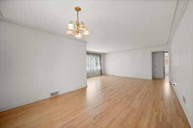 1084 S River Rd, Des Plaines, IL 60016 - photo 5