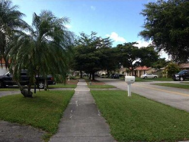 unlisted-address, Miami, FL 33193 - photo 3