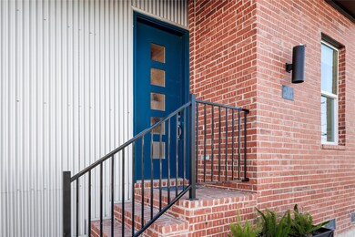 201 Carroll St, Fort Worth, TX 76107 - photo 2