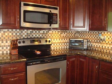Kitchen. Granite tops & Ceramic Tile Backsplash ac