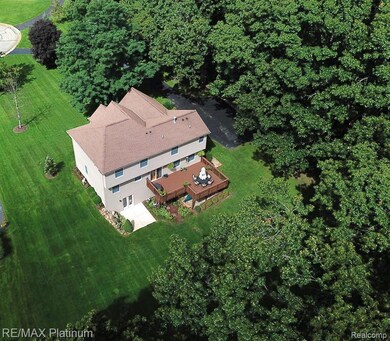 11565 Locust Ln, Whitmore Lake, MI 48189 - photo 5