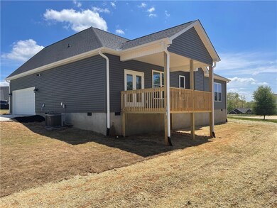 1904 Queen Dr, Walhalla, SC 29691 - photo 5