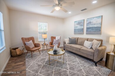 350 SW 4th St-17