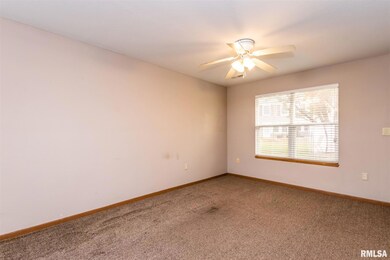 3843 W Palmyra Ct unit 2, Peoria, IL 61604 - photo 5
