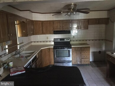 370 New St, Pottstown, PA 19464 - photo 4