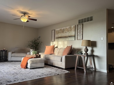 1333 Crescent Ln, Concordia, KS 66901 - photo 3