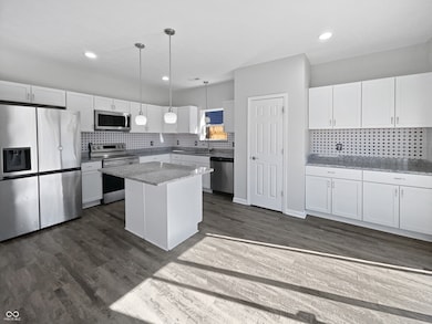 8251 Garden Ridge Rd, Indianapolis, IN 46237 - photo 6