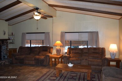 Spacious living room