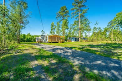 225AshHillDr005