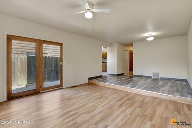 337 Krane Dr, Anchorage, AK 99504 - photo 6