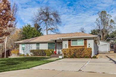 6715 Patrick Dr, Dallas, TX 75214 - photo 2