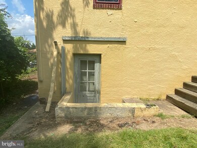 4609 Maple Ave, Halethorpe, MD 21227 - photo 6