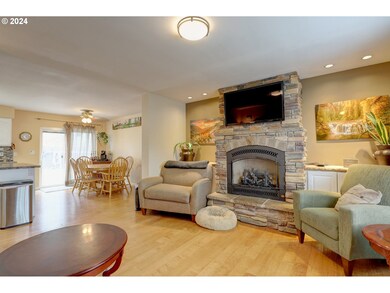 1301 E 19th St, the Dalles, OR 97058 - photo 6