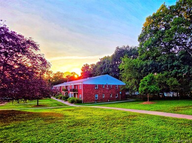 1 Colonial Rd unit 127, Beacon, NY 12508 - photo 3