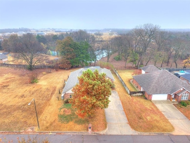 661 Lakeside Dr, Noble, OK 73068 - photo 3