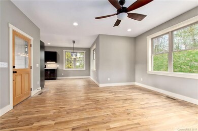 Fantastic Light from Many Windows