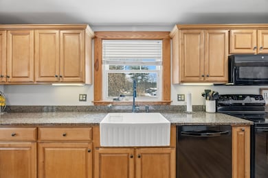 46 Noyes Rd, Londonderry, NH 03053 - photo 4