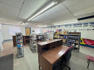 210 S Broadway, Geary, OK 73040 - photo 6