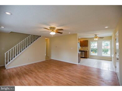 21 Poplar Ln, Willingboro, NJ 08046 - photo 3