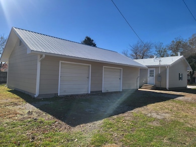 1926 G St NW, Miami, OK 74354 - photo 4