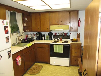 131 Fairyland Rd, Lehighton, PA 18235 - photo 2