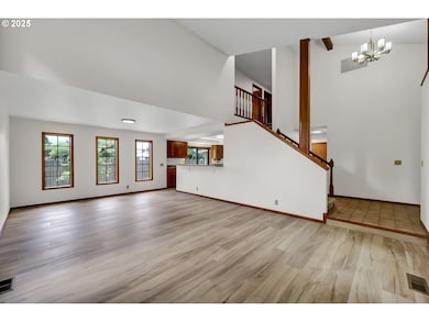 Living Room/Entrance