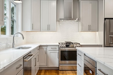 14 Birch St, Portsmouth, NH 03801 - photo 5