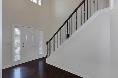 2 story entrance foyer