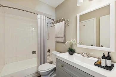 1142 Inverrary Ln unit D-86, Deerfield, IL 60015 - photo 6