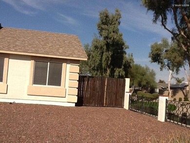 Large side yard & Double RV Gates