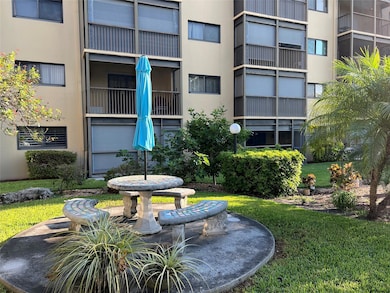 Garden Aire Village unit 127, Pompano Beach, FL 33062 - photo 4