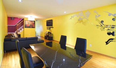 (6) Dining Room Living Room