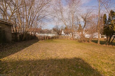 5200 Lee Rd, Maple Heights, OH 44137 - photo 4