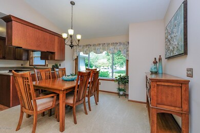 266 Fairway Ct-6