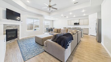 CAM03710G0-PR0103-STILL030