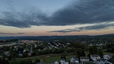 305 Anini Dr, Morgantown, WV 26508 - photo 2