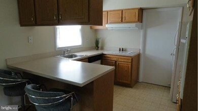 1104 Parkington Ln, Bowie, MD 20716 - photo 7