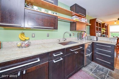 300 Locust St SE unit 1, Vienna, VA 22180 - photo 5