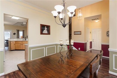 Open to the Kitchen, Lots of space for entertainin