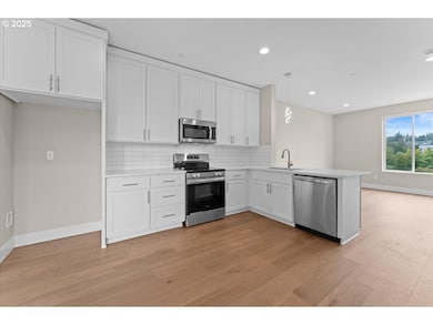 9818 SW 34th Place, Portland, OR 97219 - photo 6