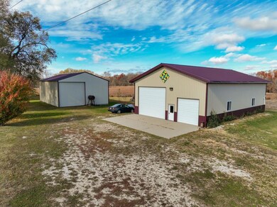 1984 Colonel Taylor Rd, Decorah, IA 52101 - photo 3