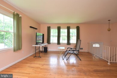 7456 Donset Ct, Manassas, VA 20109 - photo 3