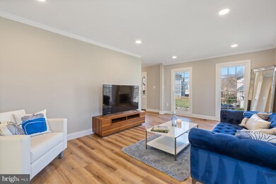 6860 Compton Heights Cir, Clifton, VA 20124 - photo 7