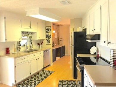 Kitchen with new appliances!!