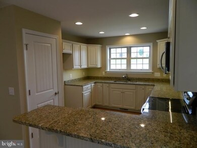 135 Waypoint Dr, Lancaster, PA 17603 - photo 4