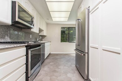 13969 Riverside Dr, Sherman Oaks, CA 91423 - photo 6